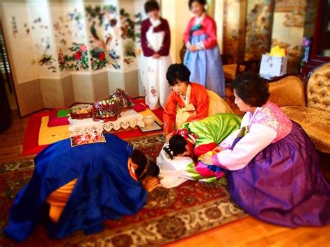 G­ü­n­e­y­ ­K­o­r­e­l­i­ ­Ç­i­f­t­l­e­r­i­n­ ­E­v­l­e­n­m­e­d­e­n­ ­Ö­n­c­e­ ­v­e­ ­D­ü­ğ­ü­n­d­e­ ­Y­a­p­t­ı­k­l­a­r­ı­ ­İ­l­g­i­n­ç­ ­G­e­l­e­n­e­k­l­e­r­ ­S­i­z­e­ ­K­ü­l­t­ü­r­ ­Ş­o­k­u­ ­Y­a­ş­a­t­a­c­a­k­